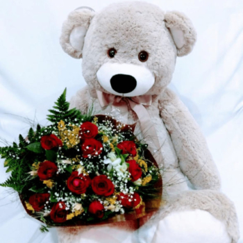 Buquê de rosas e Pelúcia G