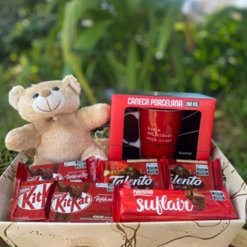 Cesta chocolate com urso