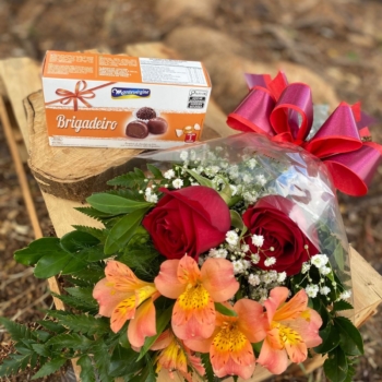 Buquê 2 rosas e chocolate